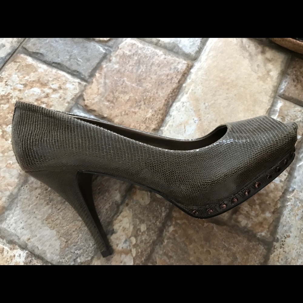 Tahari heels, khaki, studded